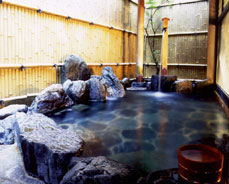 「紅梅の湯」露天風呂
